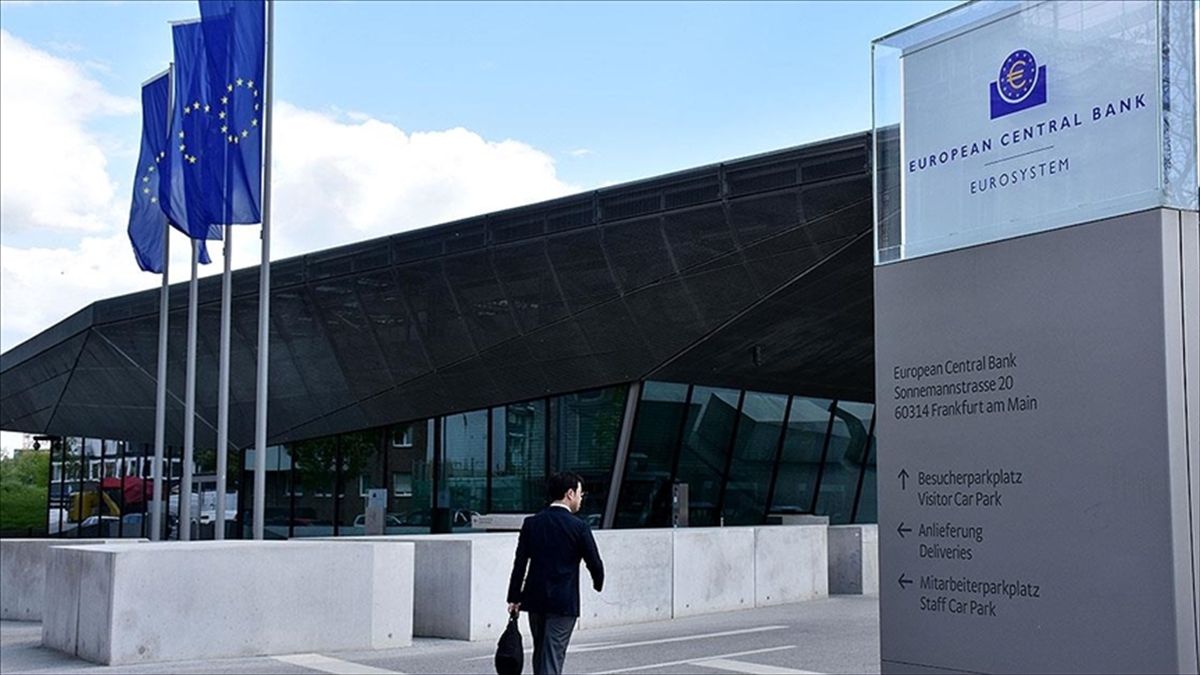 Avrupa Merkez Bankası Faiz Artışını Sürdürdü