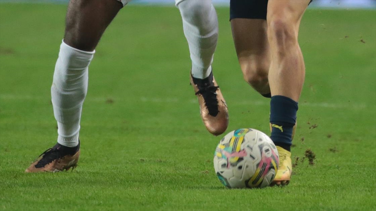 Fenerbahçe Yarın Antalyaspor'u Konuk Edecek