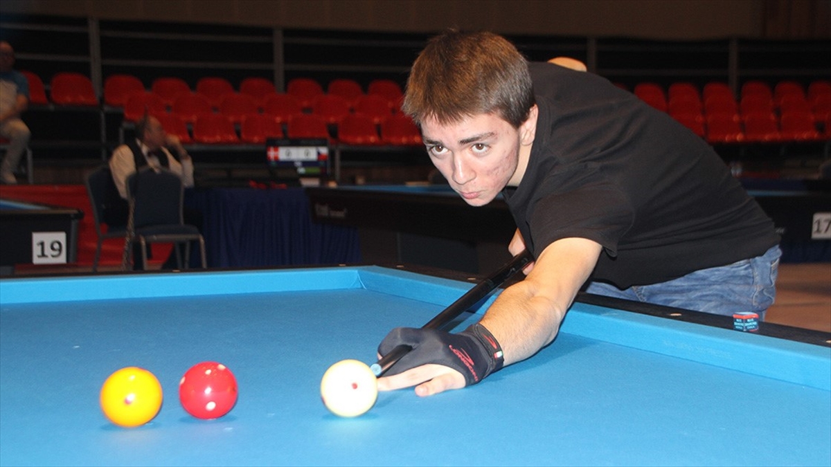 3 Bant Gençler Dünya Bilardo Şampiyonası'nda Burak Haşhaş Üçüncü Oldu