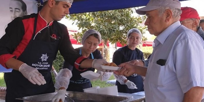 AYDIN BÜYÜKŞEHİR BELEDİYESİ’NDEN MERHUM BAŞBAKAN ADNAN MENDERES ANISINA BEŞ FARKLI NOKTADA LOKMA HAYRI