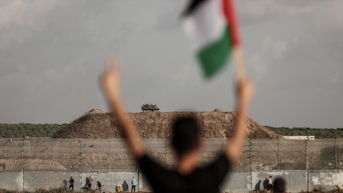 İsrail Güçlerinin Gazze Sınırında Açtığı Ateş Sonucu Bir Filistinli Öldü