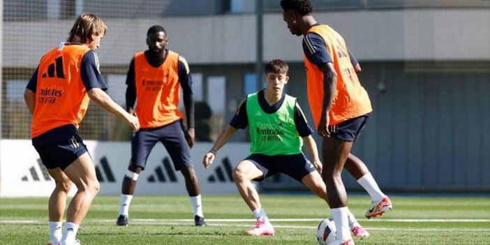 Arda Güler 2 Ay Sonra Real Madrid'de Takımla Birlikte Antrenmana Çıktı