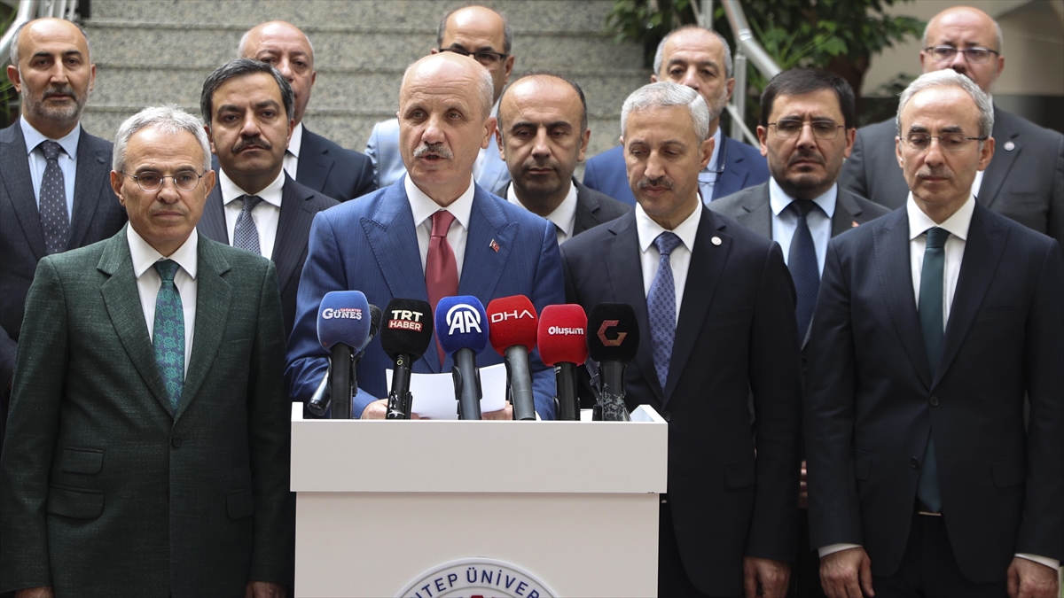 Deprem Bölgesinde "teorik Programlarda Uzaktan Eğitim Kararı"nı Üniversite Senatoları Verecek