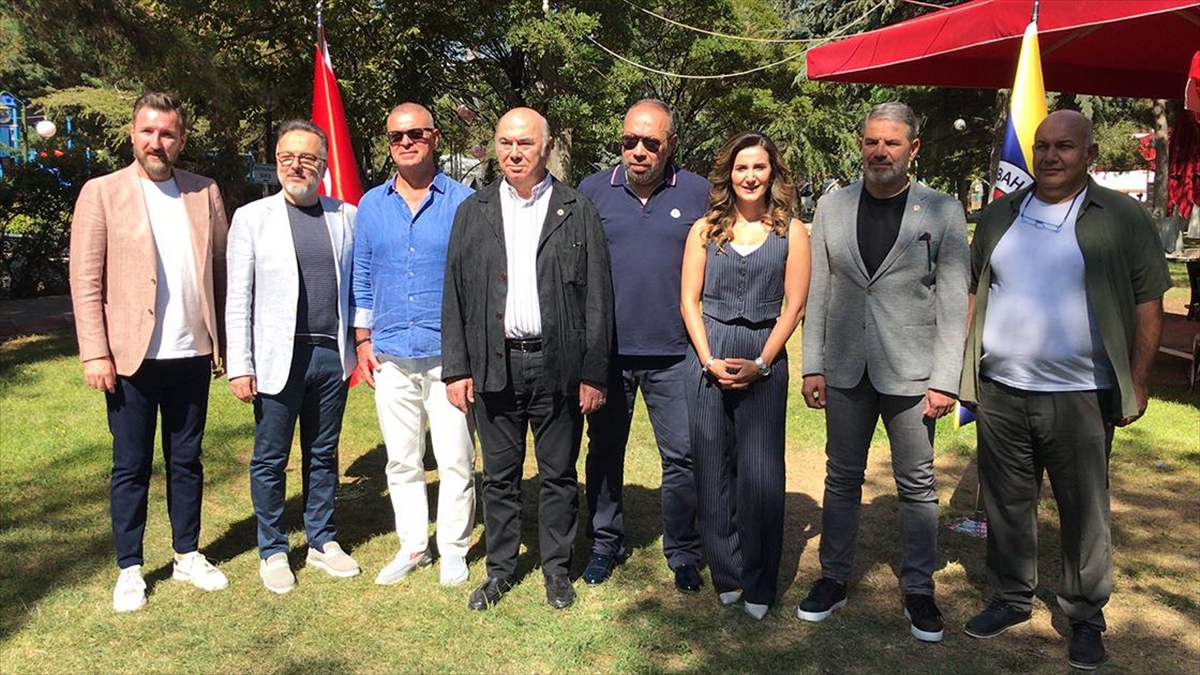 Ankara Fenerbahçeliler Derneği Yönetim Kurulu, Basın Mensuplarıyla Buluştu