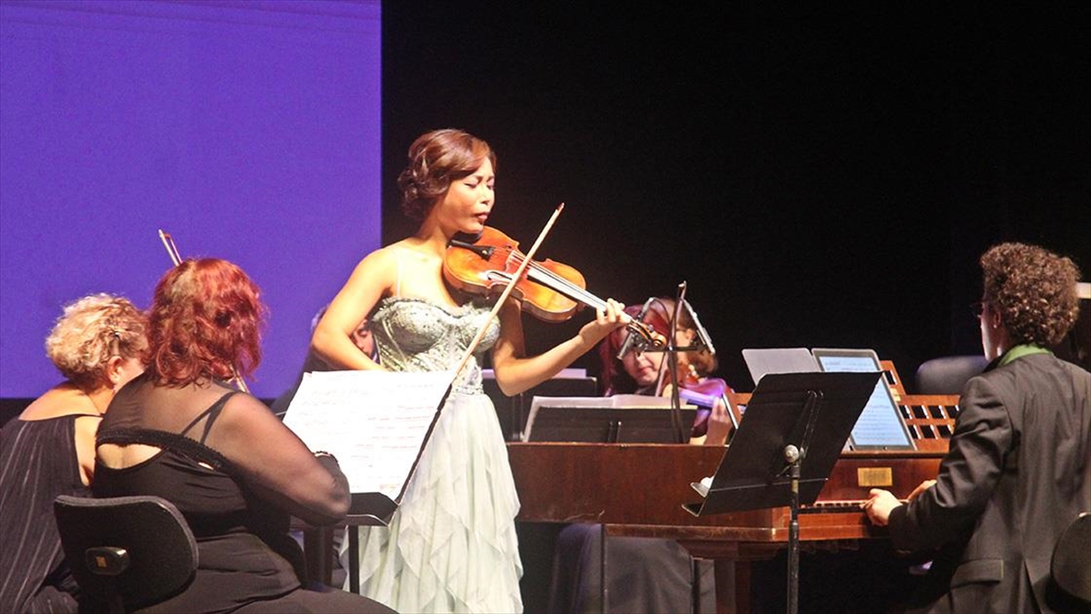 Güney Koreli Sanatçı Soyoung Yoon, Mersin Uluslararası Müzik Festivali'nde Sahne Aldı