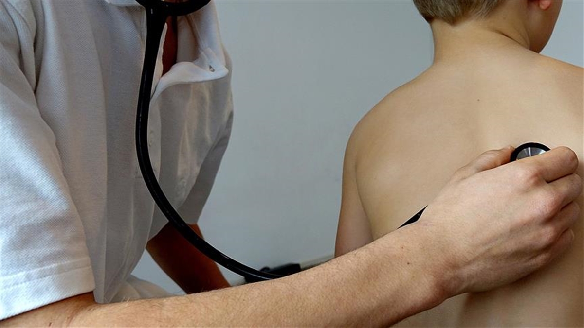 Sağlık Bakanı Koca'dan Çocuklarda Görülmeye Başlayan "solunum Yolu Enfeksiyonu"na İlişkin Paylaşım