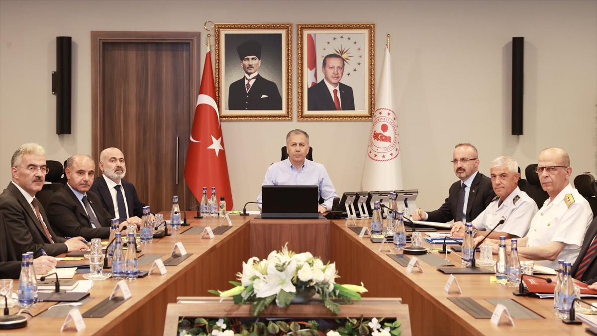 İçişleri Bakanlığı'nda Güvenlik, İstihbarat Ve Koordinasyon Toplantısı Gerçekleştirildi