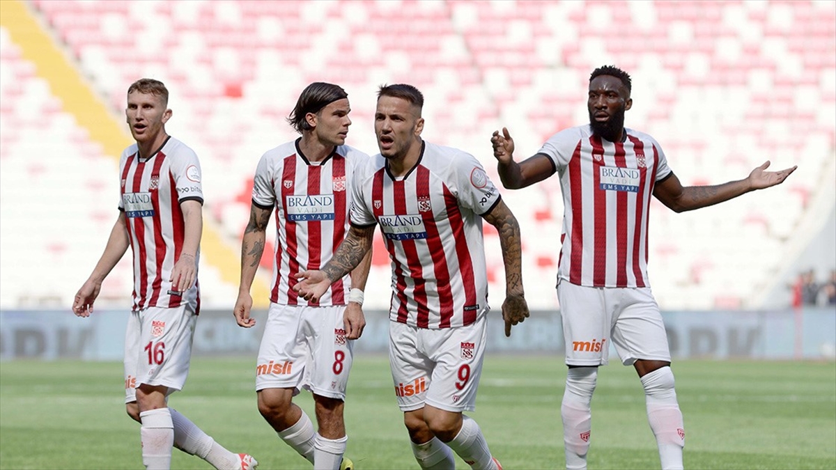 Sivasspor 3 Puana Hasret Kaldı