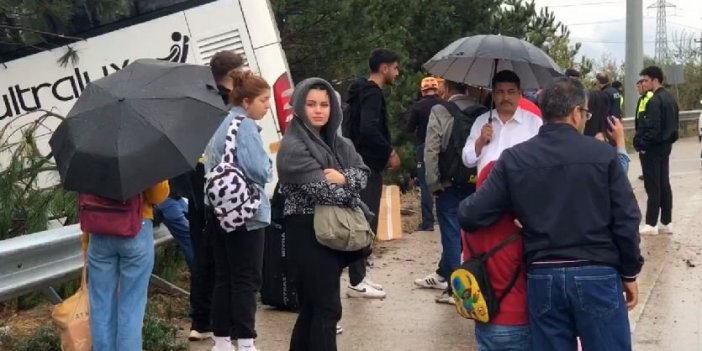 Yolcu otobüsü yoldan çıktı, yaralılar var