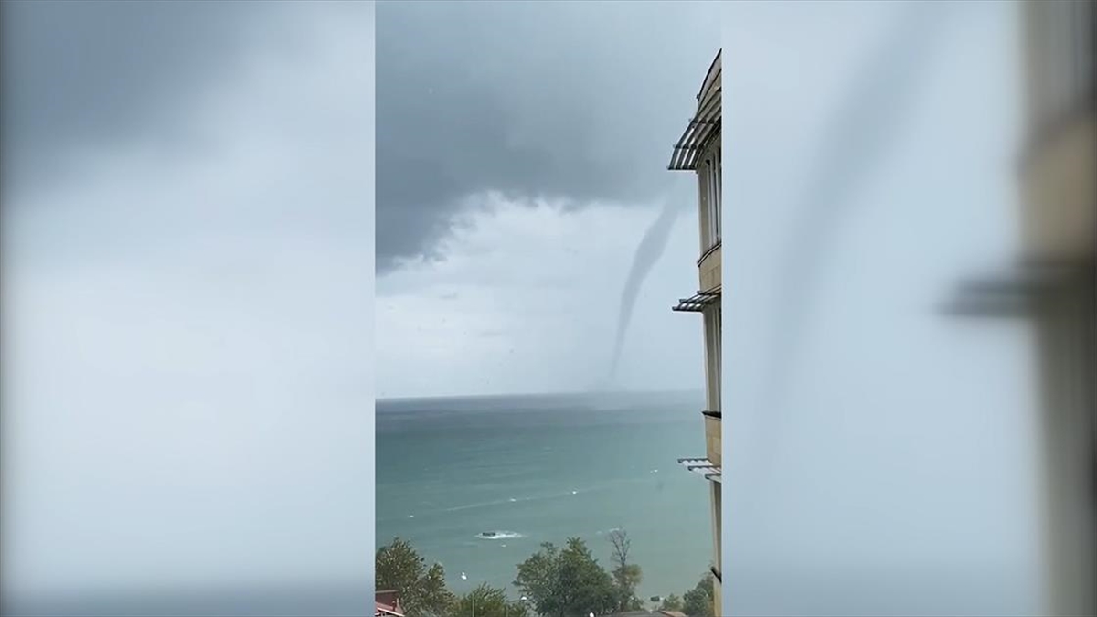 Ordu'da Denizde Çıkan Hortum Görüntülendi