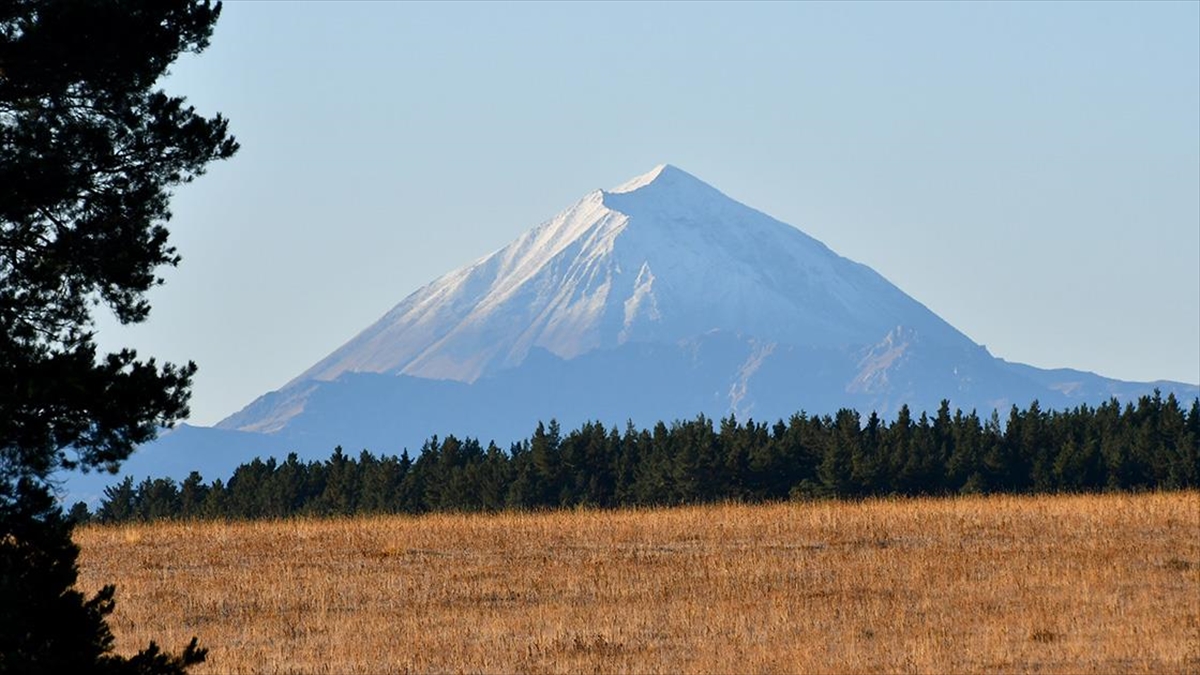 Ağrı Ve Kars'ın Yüksek Kesimlerinde Kar, Erzurum'da Sis Etkili Oldu