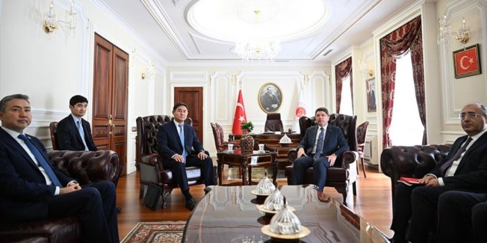 Adalet Bakanı Tunç, Türk Devletleri Teşkilatı Üyesi Ülkelerin Adalet Bakanlarıyla Görüştü