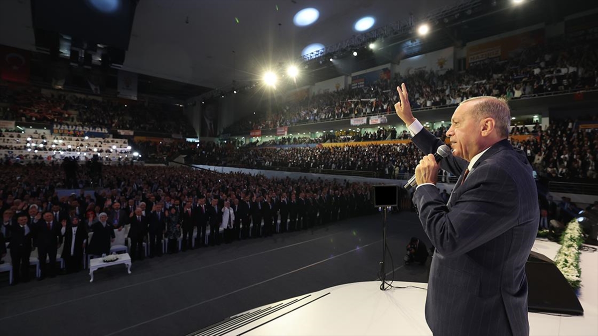 Ak Parti Mkyk'de 49 Yeni İsim Yer Aldı