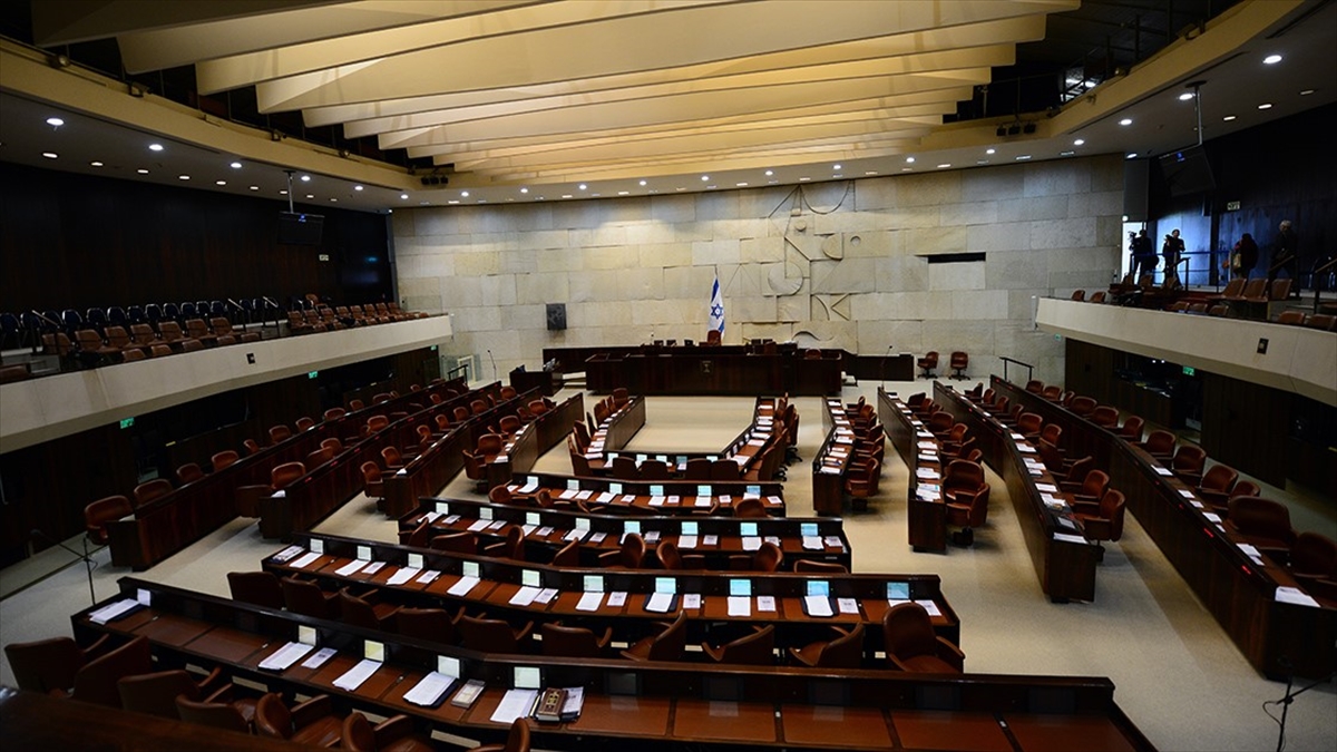 İsrail Hükümetinin, Gazze'den Yapılan Saldırıları Görüştüğü Oturumda Tartışma Çıktı