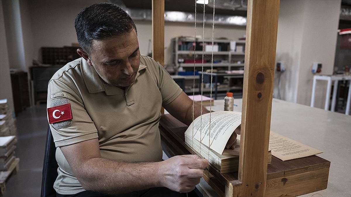 Zamana Meydan Okuyan Eserler, Mücellithane'de Onarılarak Korunuyor