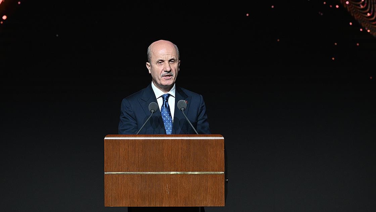 Yök Başkanı Özvar: Yapay Zeka Dünyası, Hepimizin Gündemi Haline Gelmesi Gereken Bir Konudur