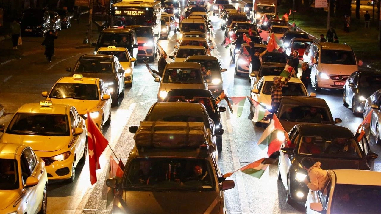 İstanbul'da Filistin'e destek konvoyu