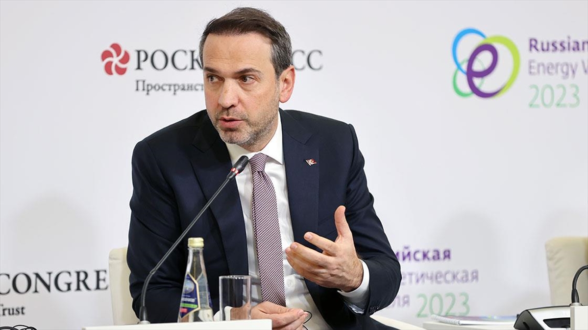 Bakan Bayraktar: Güneş Ve Rüzgarda İlave Yenilenebilir Enerji Kurulumumuz 12 Yılda 60 Gigavata Ulaşacak
