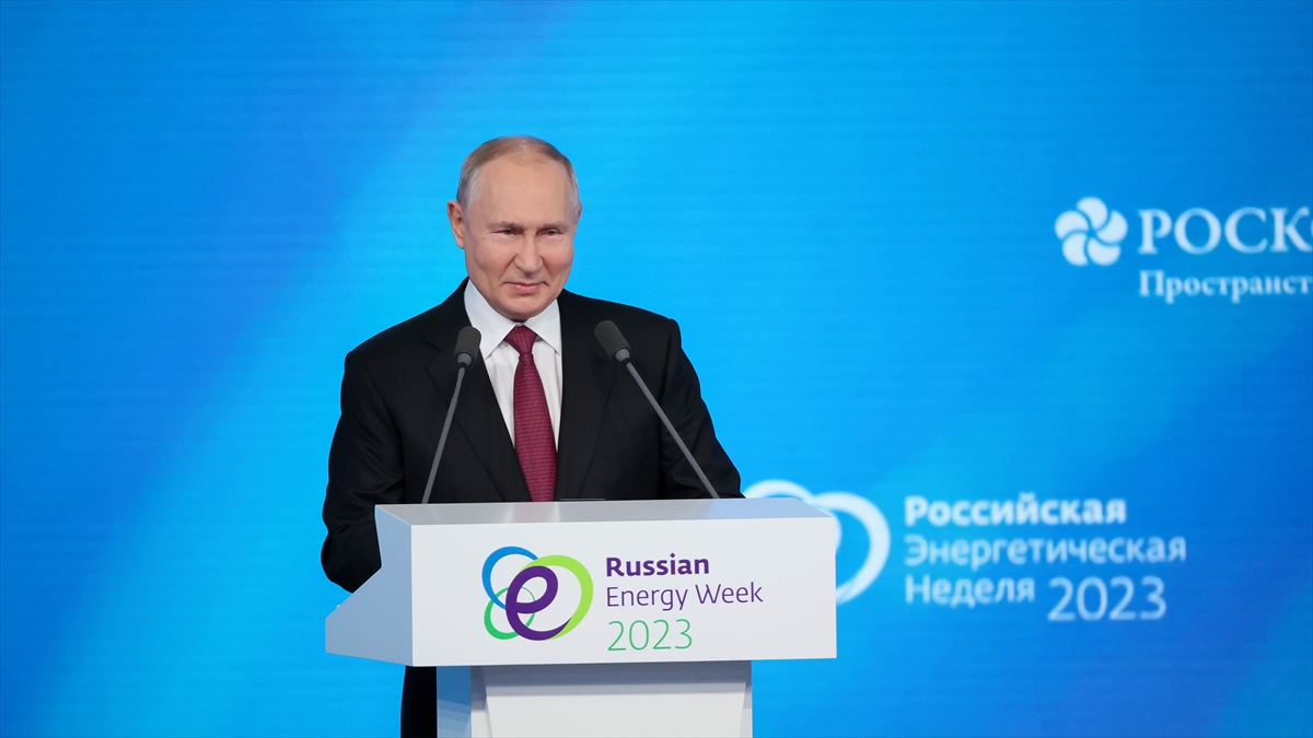 Putin, Türkiye'de Kurulması Planlanan Gaz Merkezine Çok Sayıda Ülkenin İlgi Gösterdiğini Söyledi