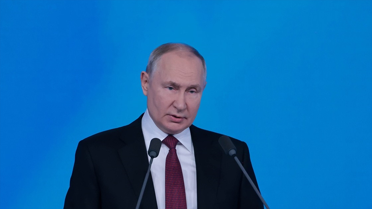 Rusya’da Bazı İhracatçı Şirketlere Döviz Satışı Zorunluluğu Getirildi