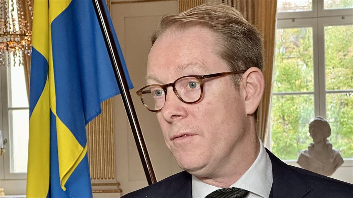 İsveç Dışişleri Bakanı Billström: Kur'an-ı Kerim De Dahil Kutsal Kitapların Yakılması Aşağılık Bir Eylemdir