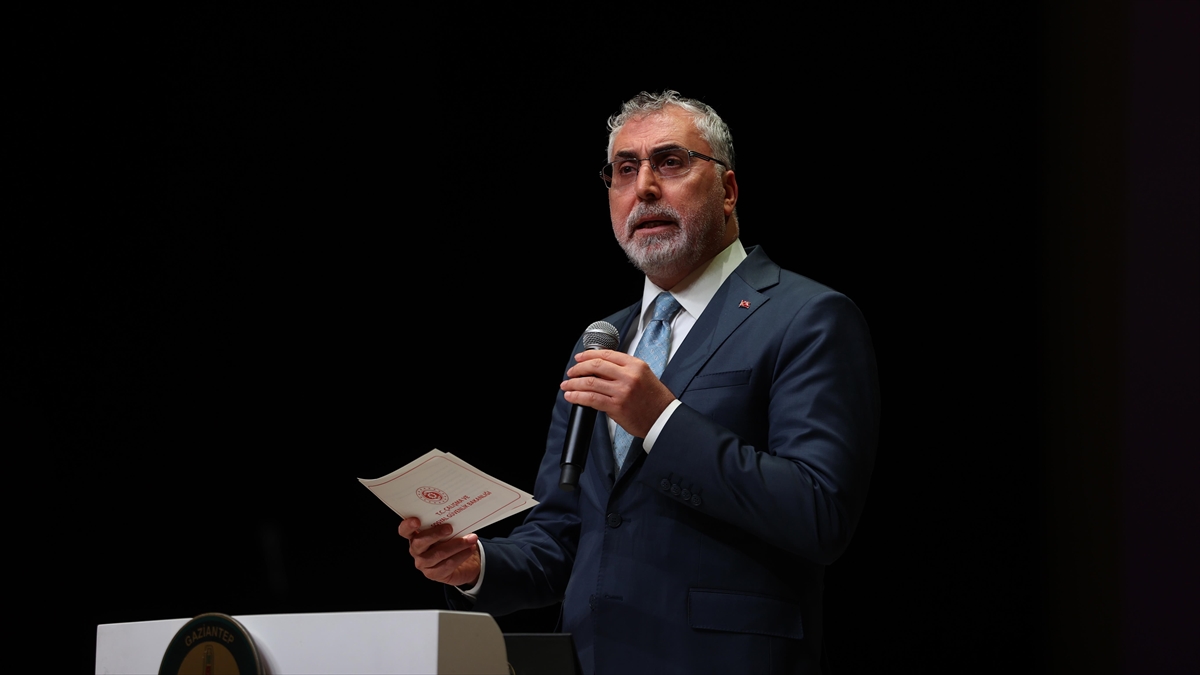 Bakan Işıkhan: Yılbaşında Emekli Maaşlarında İyileştirmelere Dair Gereken Adımları Atacağız