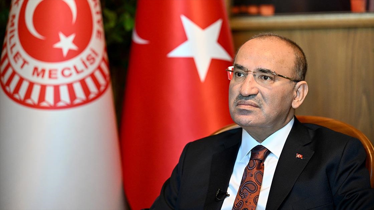 Tbmm Başkanvekili Bozdağ'dan "Türkiye'yi Bu 'Yamayasadan' Kurtaralım" Çağrısı