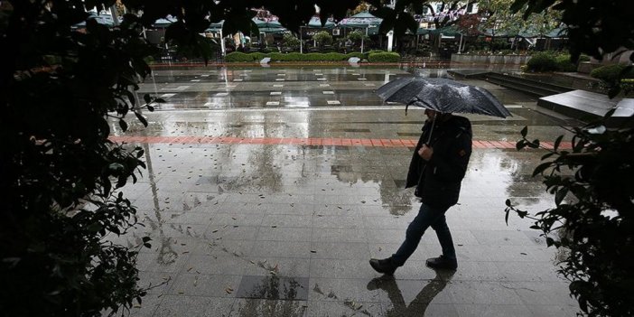 Meteorolojiden Orta Ve Doğu Karadeniz Kıyı Kesimi İçin Kuvvetli Yağış Uyarısı