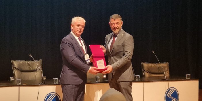 Cumhuriyetin 100.Yili Özel Türk Diline Hizmet Ödülü sahibini buldu