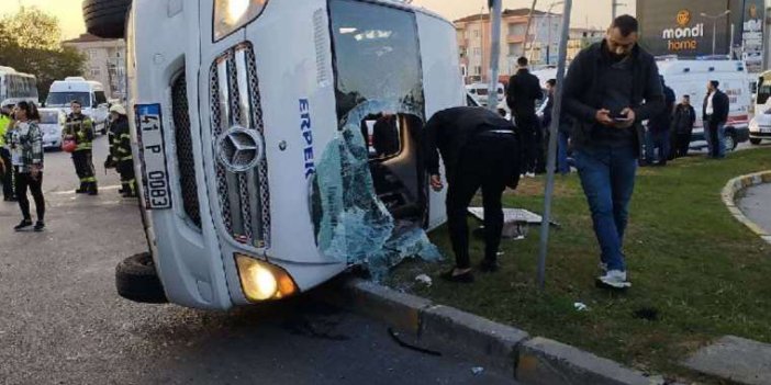 İşçi servisi ile halk otobüsü çarpıştı: 11 kişi yaralandı!