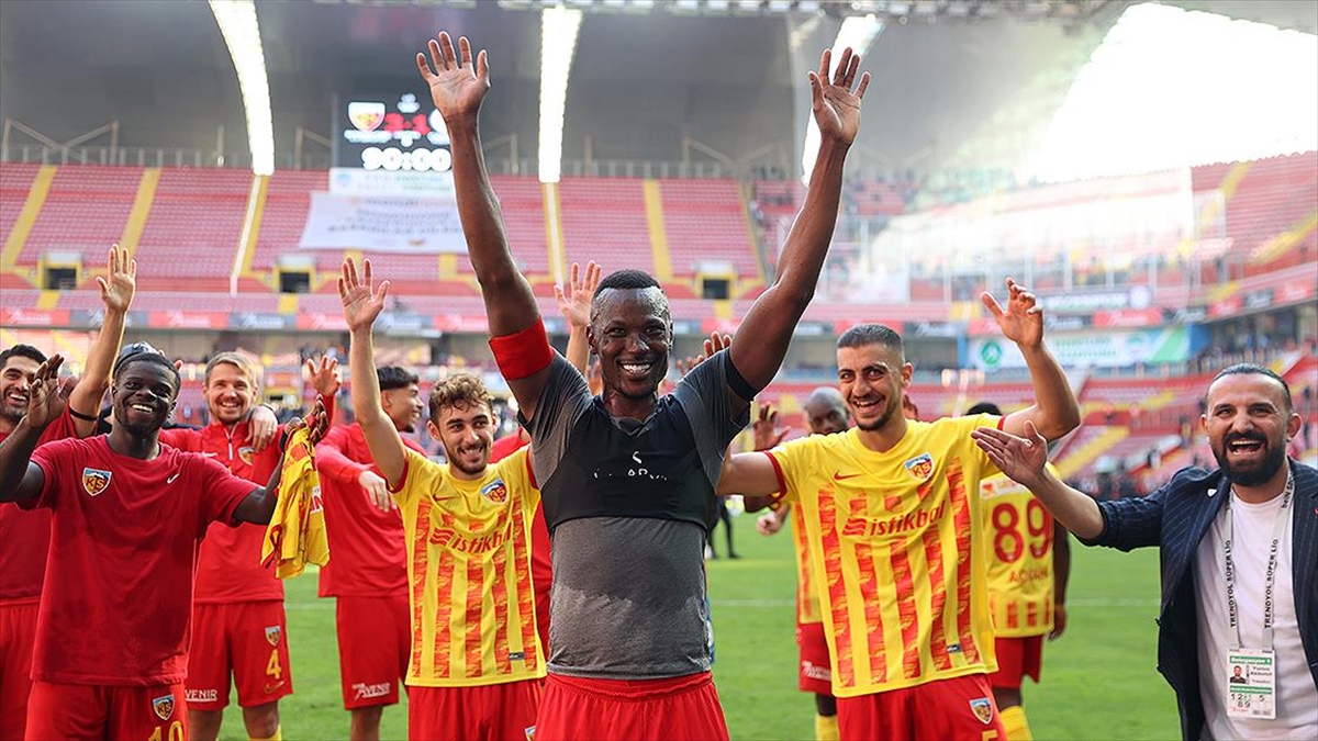 Kayserispor'un Sahasında Bileği Bükülmüyor