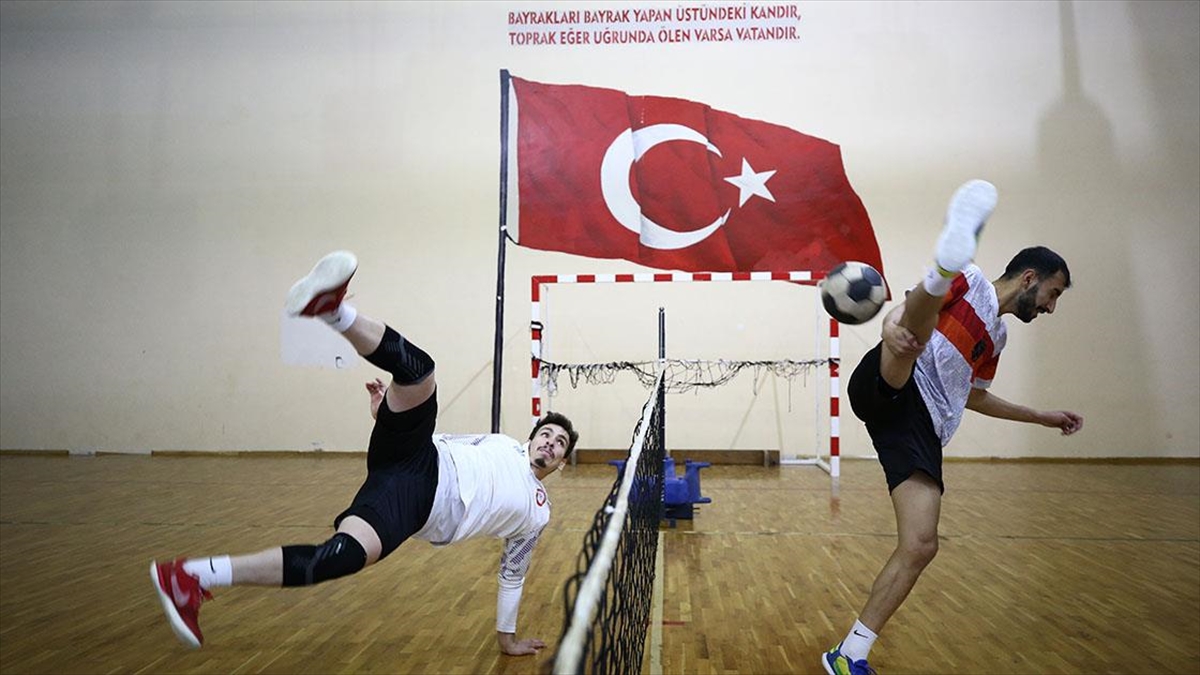 Solhan Ayak Tenisi Takımı, Ay-yıldızlı Formayla Avrupa Şampiyonluğuna Uzanmak İstiyor