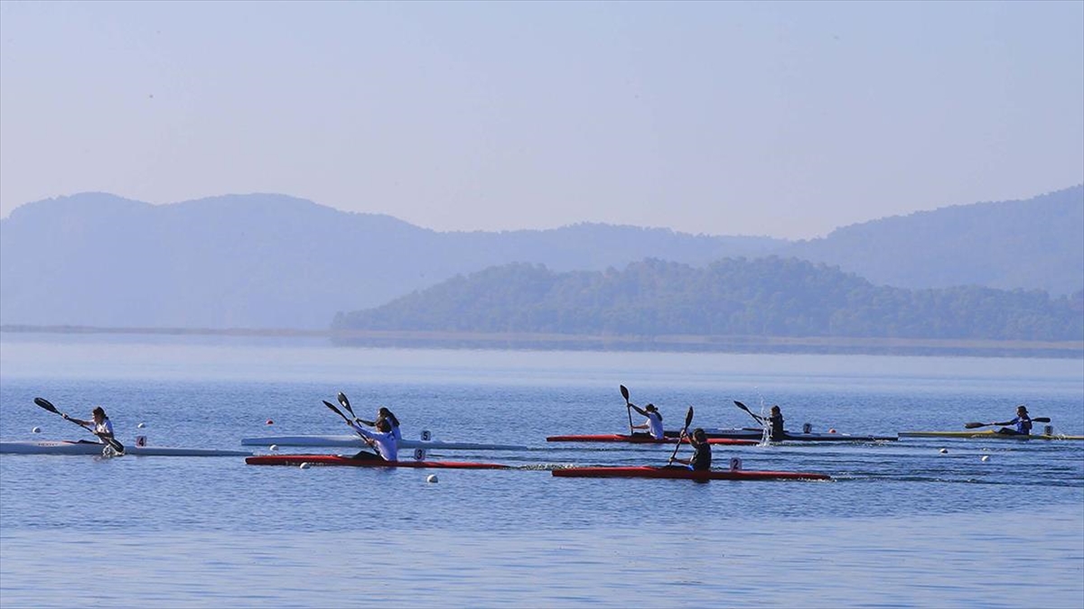 Kota Mücadelesine Çıkacak Kanocular Gözünü 2024 Paris Olimpiyatları'na Dikti