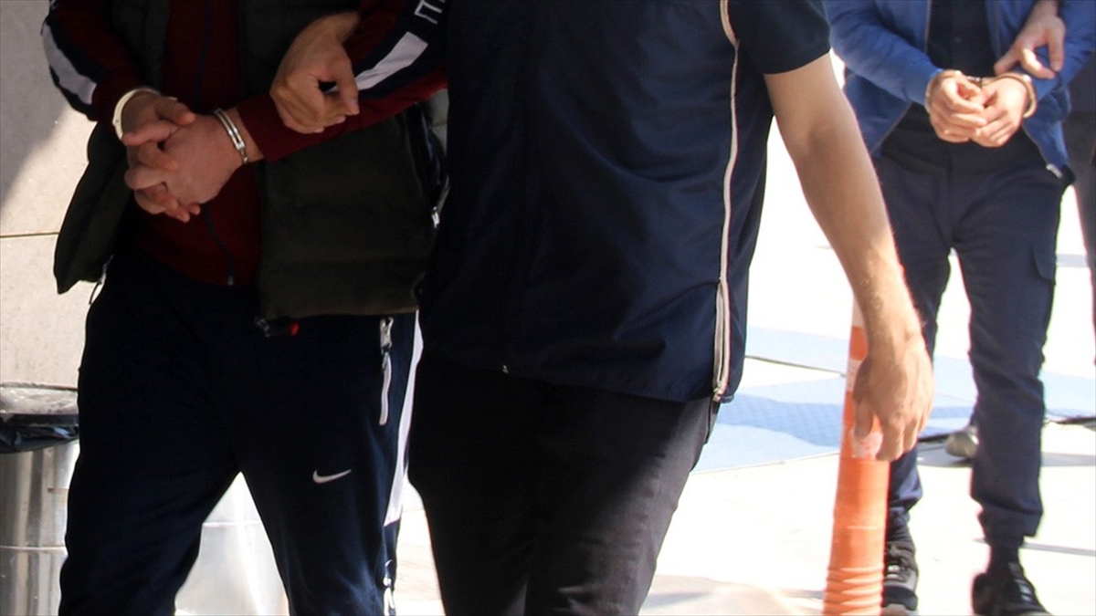 77 İlde "Kıskaç" Operasyonlarında 611 Şüpheli Yakalandı