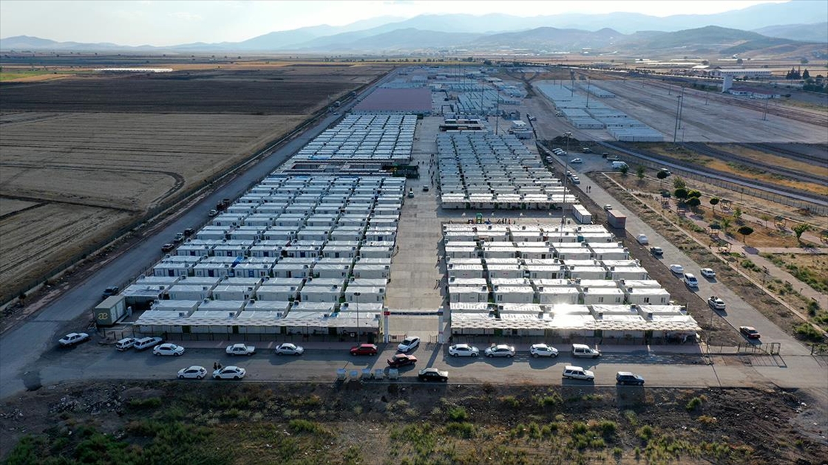 Türkoğlu'nda Afetzedeler İçin Başlatılan Kış Hazırlıkları Tamamlandı