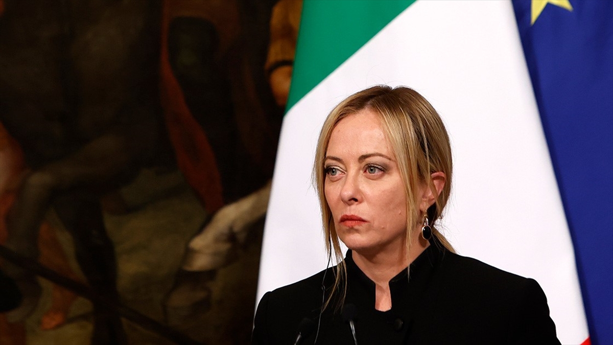 İtalya Başbakanı Meloni, Rus telefon şakası kurbanı