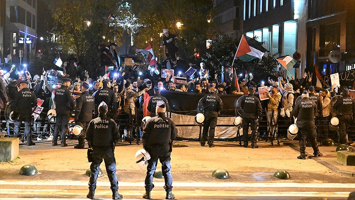 Ab Liderler Zirvesi Sırasında Filistinlilere Destek Gösterisi