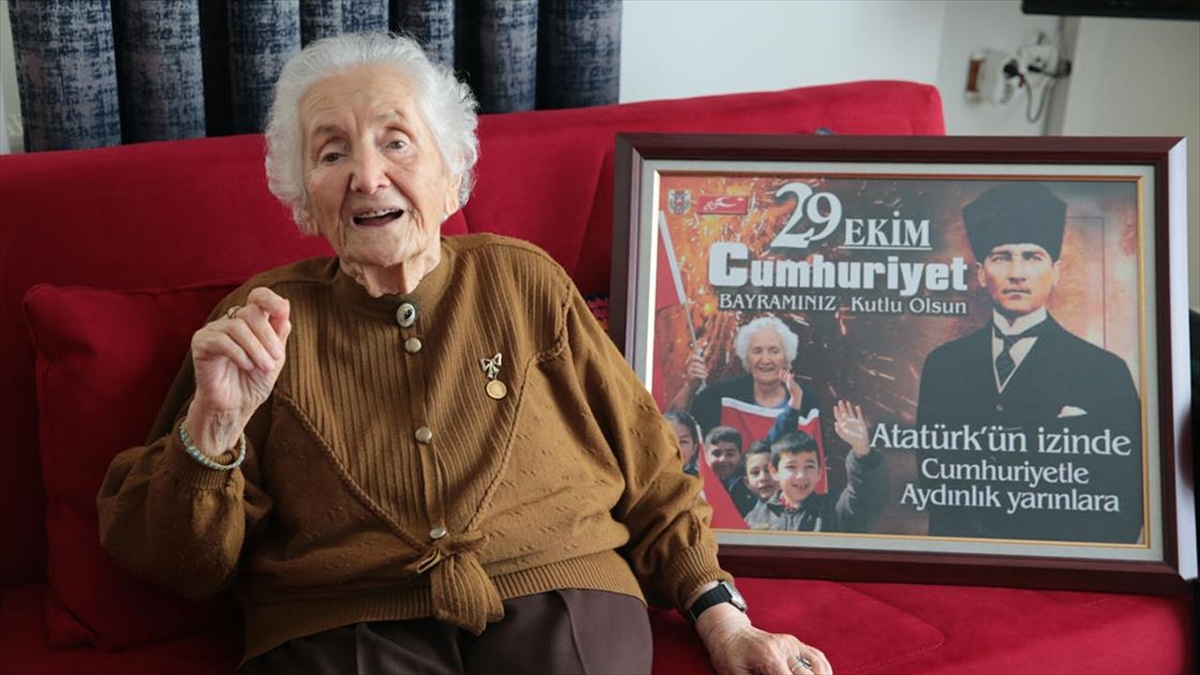 Nimet Nine Atatürk'ü Gördüğü Günü Dün Gibi Hatırlıyor