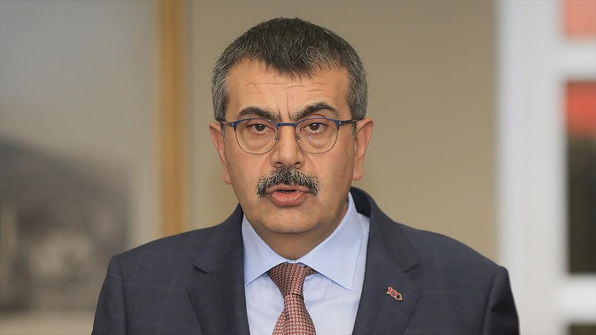 Milli Eğitim Bakanı Tekin Öğretmenlere Mesaj Gönderdi