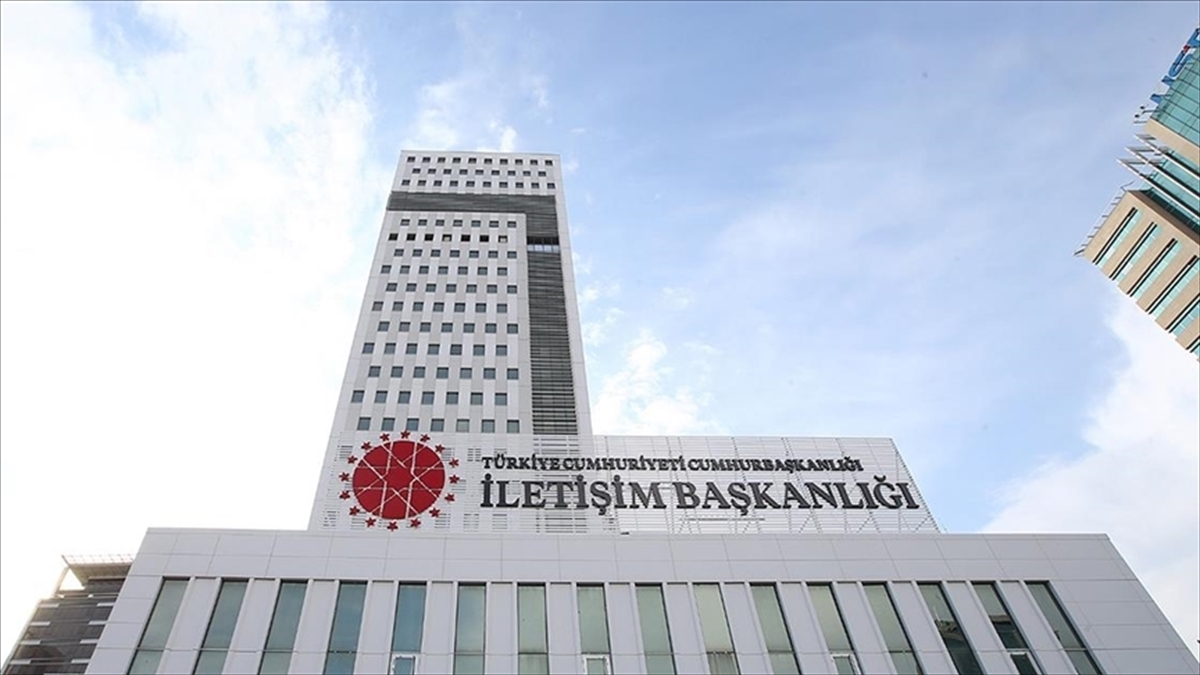 Cumhurbaşkanlığı İletişim Başkanlığı, Cumhuriyet'in 100. Yıl Dönümünü 100. Yıl Marşı'yla Kutladı