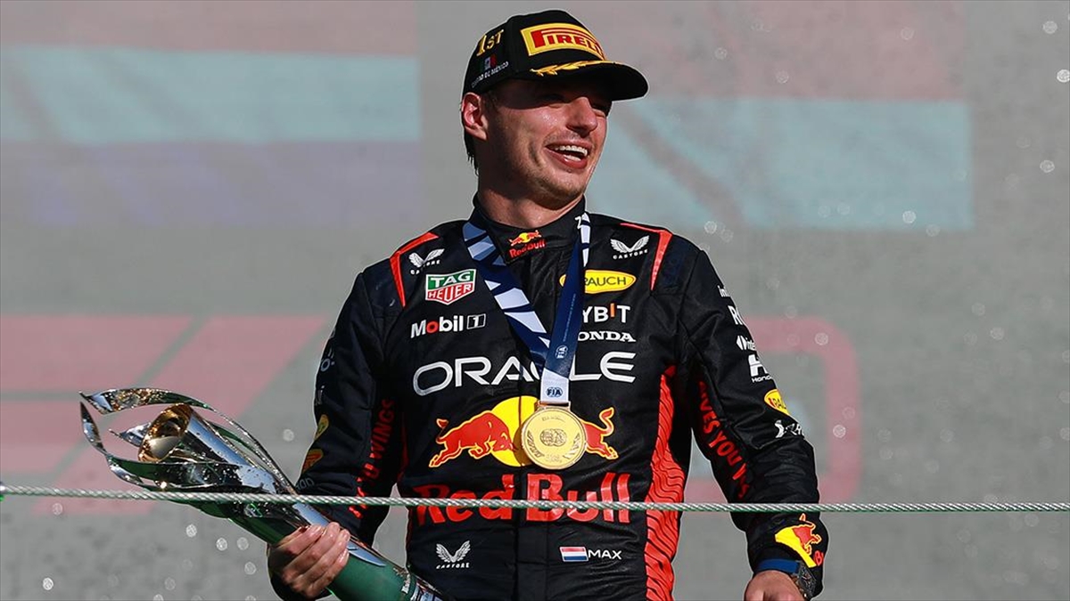 F1 Meksika Grand Prix'sini Verstappen Kazandı