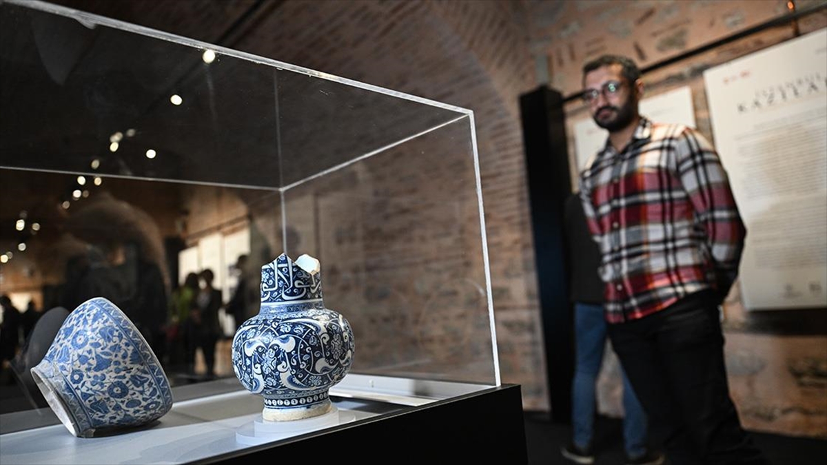 "istanbul Kazıları" Sergisi Sultanahmet'te Meraklılarıyla Buluştu