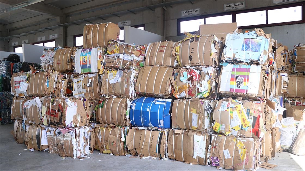 Niğde Ömer Halisdemir Üniversitesinde Atıklar Ekonomiye Kazandırılıyor