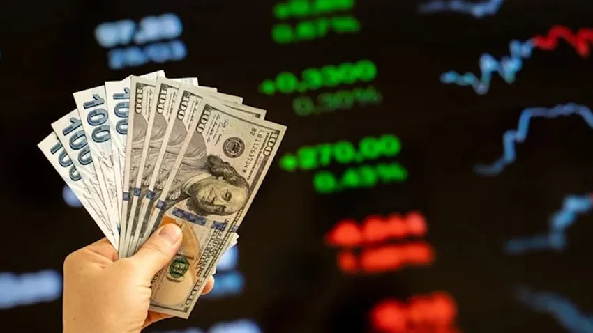 Dolar/TL güne rekorla başladı