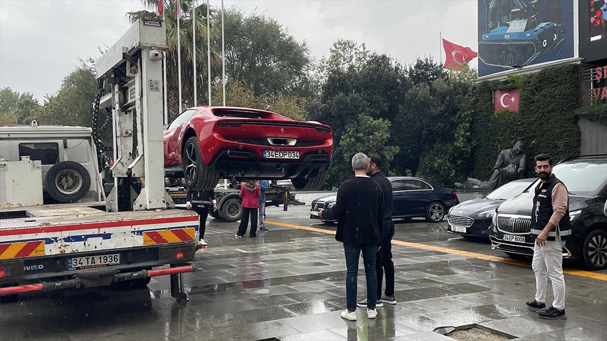 Dilan Polat Ve Eşi Engin Polat'ın Emniyetteki İşlemleri Sürüyor