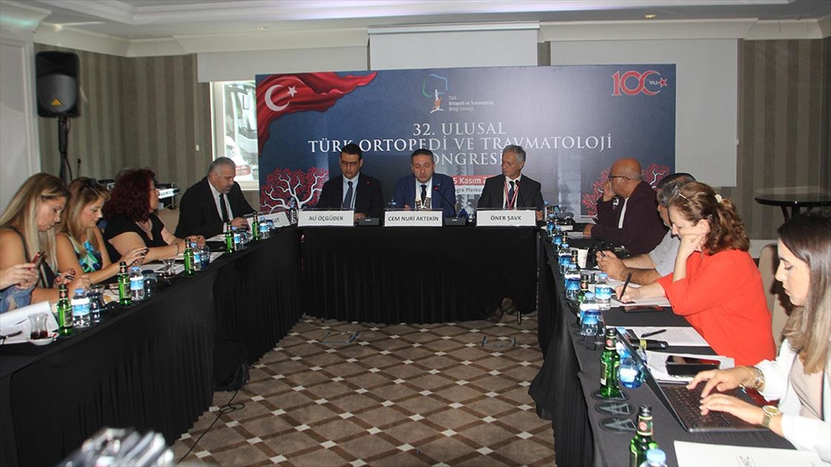 Osteoporoza Bağlı Kalça Kırığı İleri Yaş Grubundaki Hastalar İçin Risk Oluşturuyor