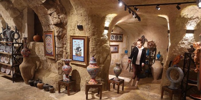 750 Yıllık Çanak Atölyesinde Dede Mesleğini Sürdürüyor