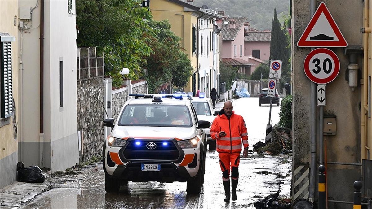 İtalya'daki Sel Felaketinde Ölenlerin Sayısı 7'ye Çıktı