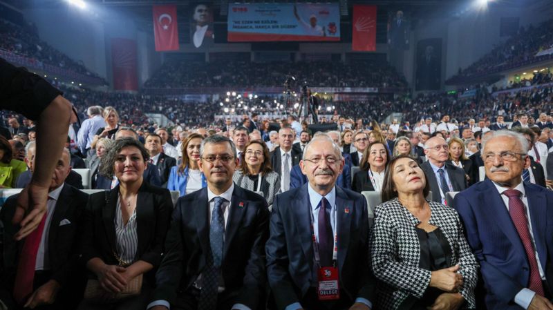 CHP’de 'değişim' kazandı: Özgür Özel'in Kemal Kılıçdaroğlu'nu yenerek Genel Başkan seçilmesi ne anlama geliyor?