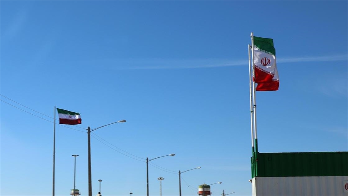 İran: Afganistan Sınırında İran'a Saldırı Hazırlığındaki 3 Mossad Ajanını Yakaladık